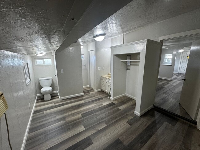 Building Photo - CHECK OUT THIS LOVELY HOME & APPLY TODAY!