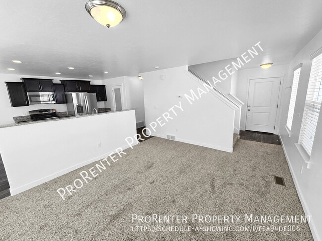 Building Photo - 15171 Gallant Dr