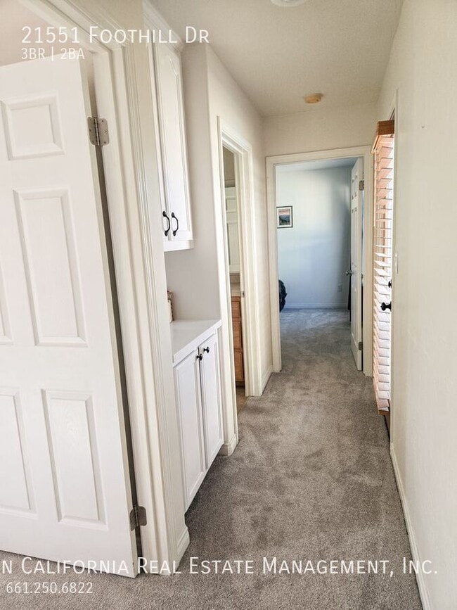 Building Photo - 21551 Foothill Dr