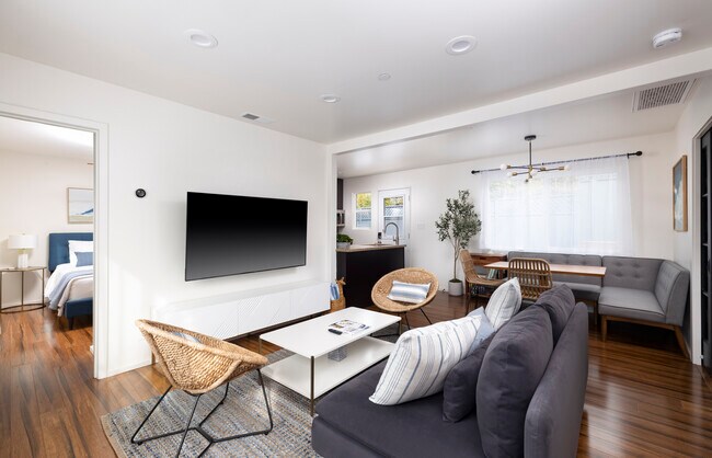 Living Room - 1608 Castillo St