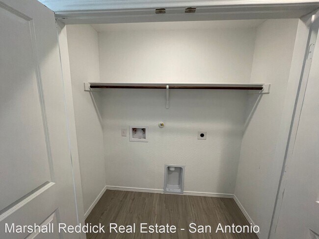 Building Photo - 4 br, 2 bath House - 10271 Asta Trail