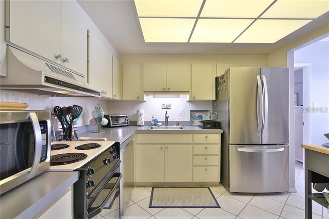 Building Photo - 1700 Benjamin Franklin Dr