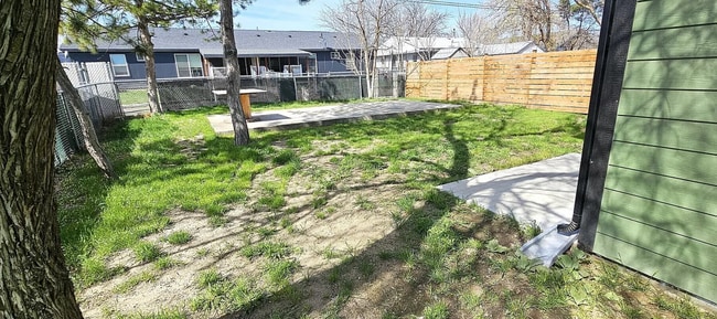 Building Photo - Beautiful New Construction Duplex