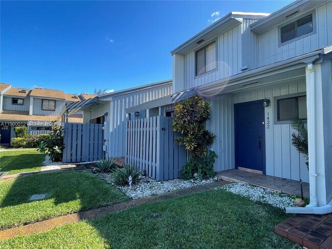 Building Photo - 1422 Amanda St