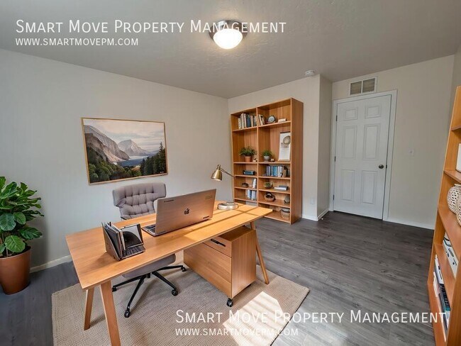 Building Photo - 4284 S Overhill Way