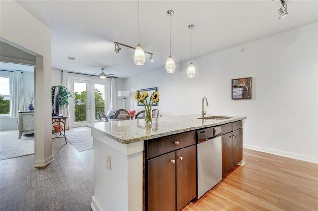 Building Photo - 1900 Barton Springs Rd