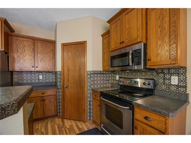 Building Photo - 926 Ramsey St