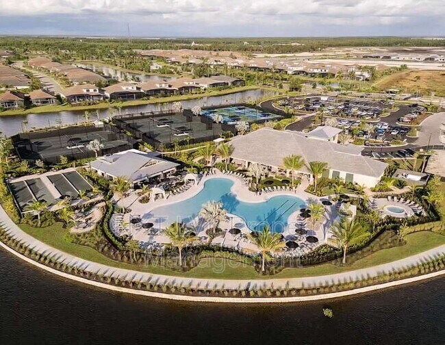 Building Photo - 15319 Lucerna St