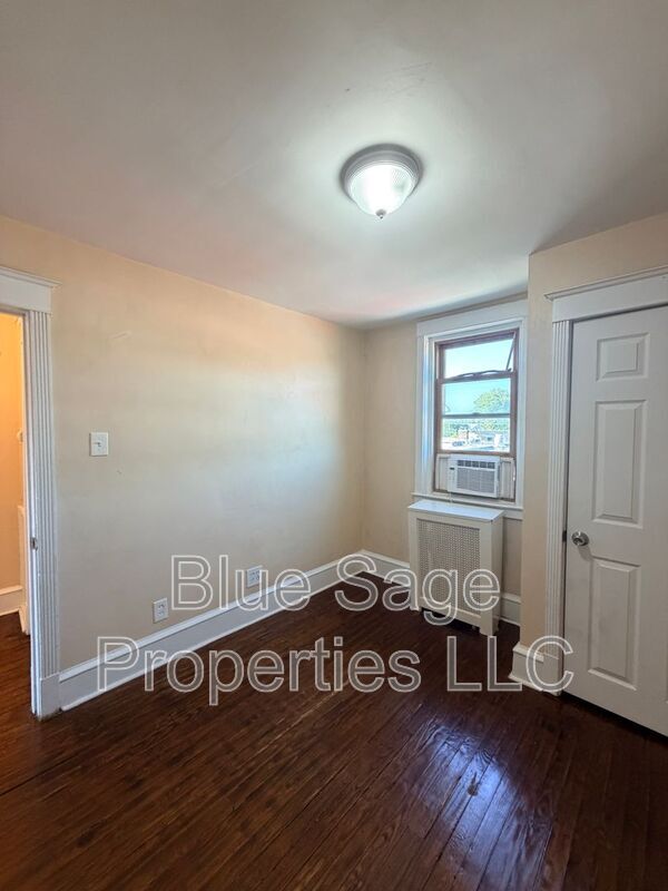 Building Photo - 620 Copley Rd