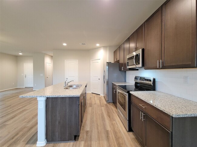 Building Photo - 942 Amesbury Ct