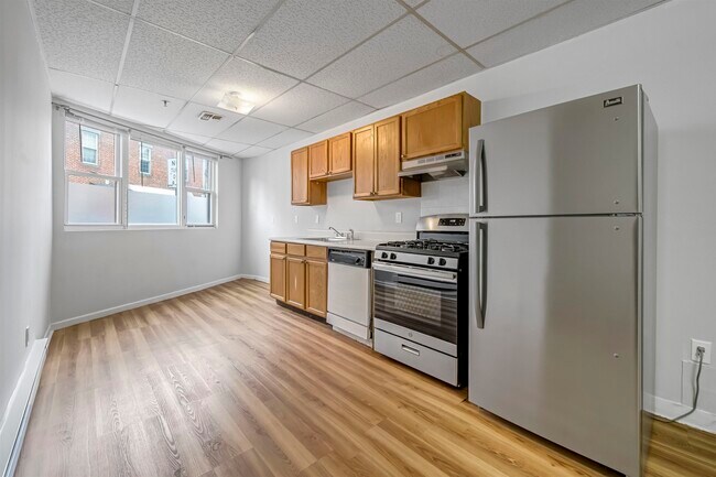 Primary Photo - 203 Academy St