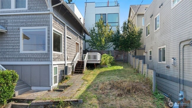 Building Photo - 2816 14th Ave W