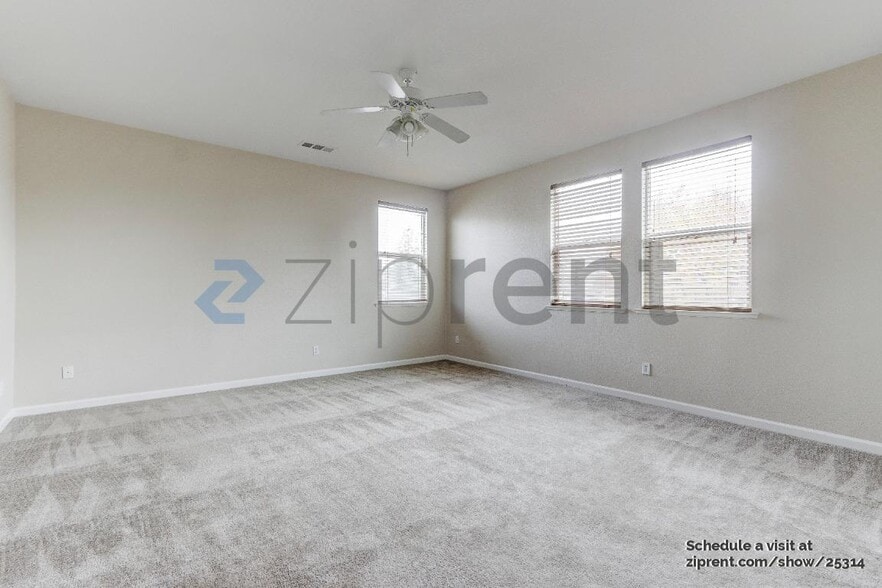 Building Photo - 4632 Hutchinson Ln