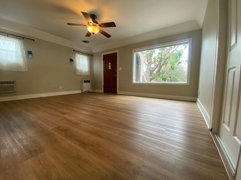 Building Photo - 4535 Avocado St