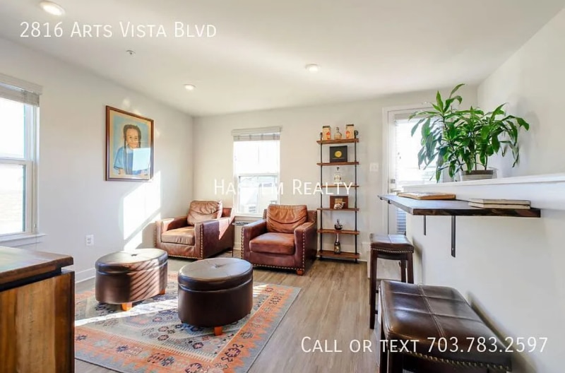 Building Photo - 2816 Arts Vista Blvd