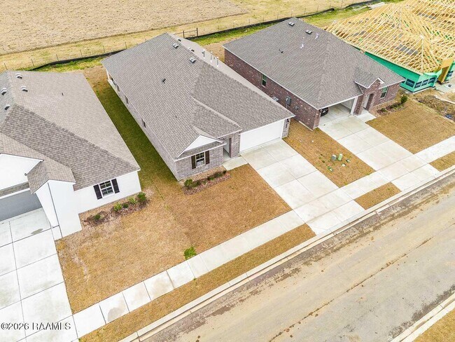 Building Photo - 125 Lake Ridge Dr