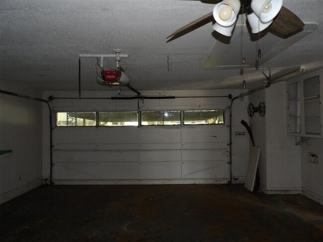 Building Photo - 510 NE 18th St