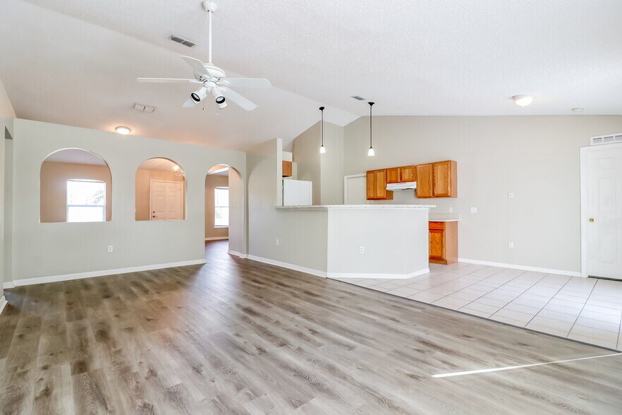 Building Photo - 3830 Sleepy Hill Oaks Loop