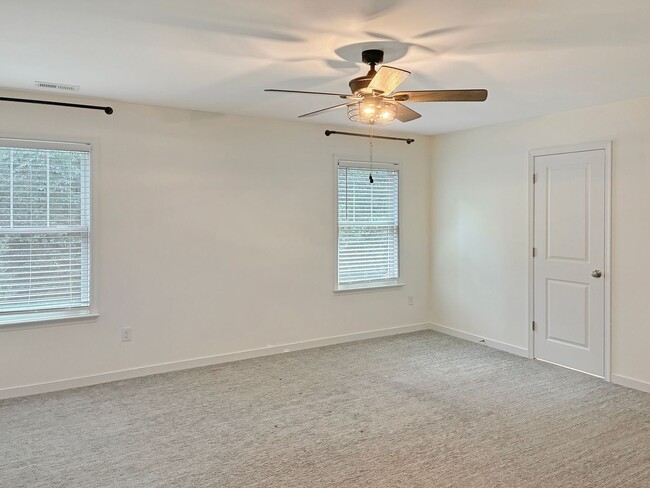 Building Photo - 4 Bedroom Home in Magnolia Green