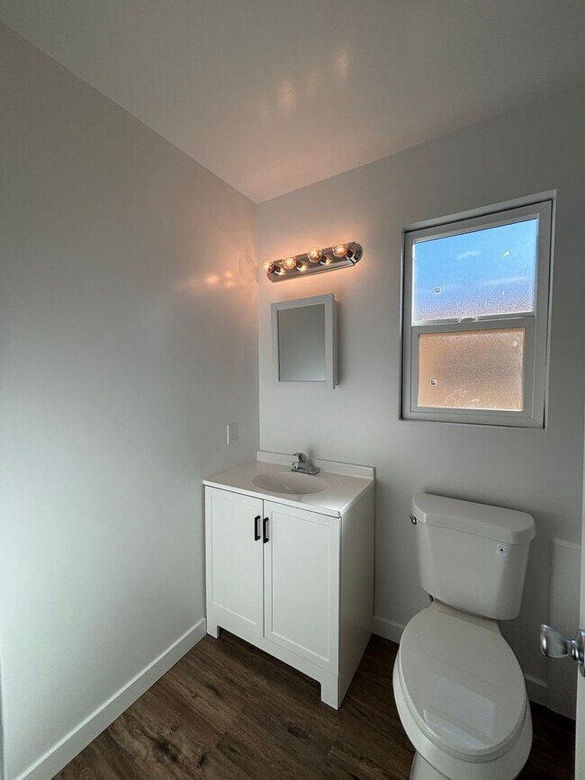 Building Photo - 1163 Winchester Ave