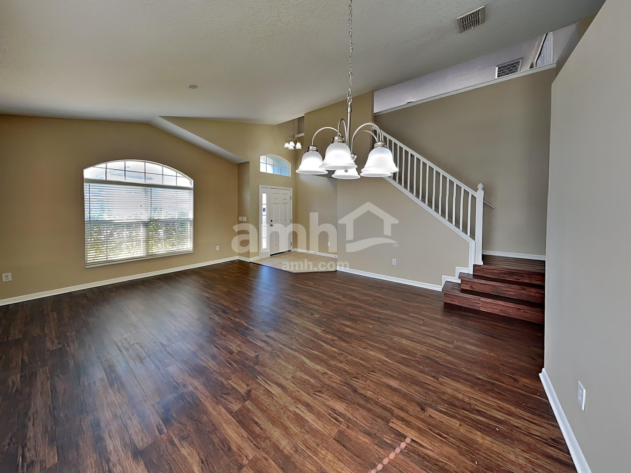 Building Photo - 366 Cabana View Way