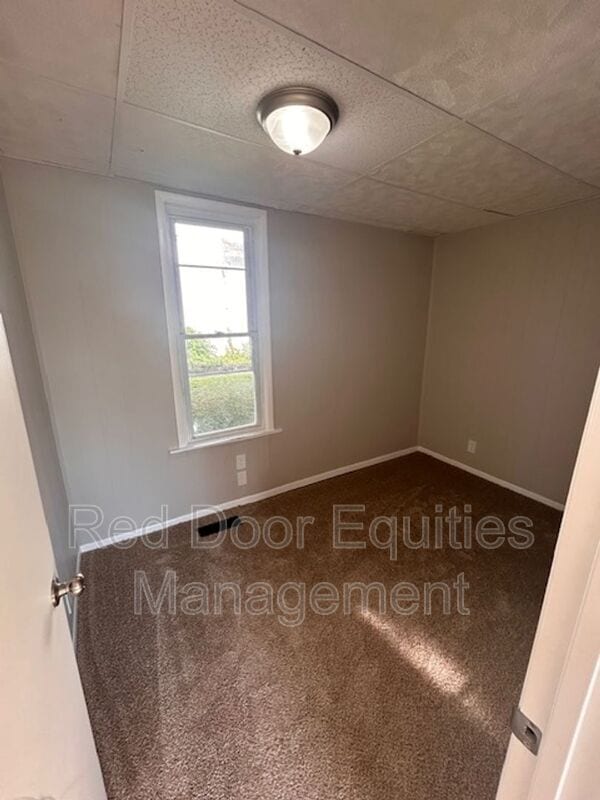Building Photo - 1400 Cedar Hill Rd