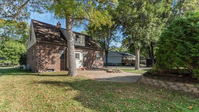 Building Photo - 828 15th St SW