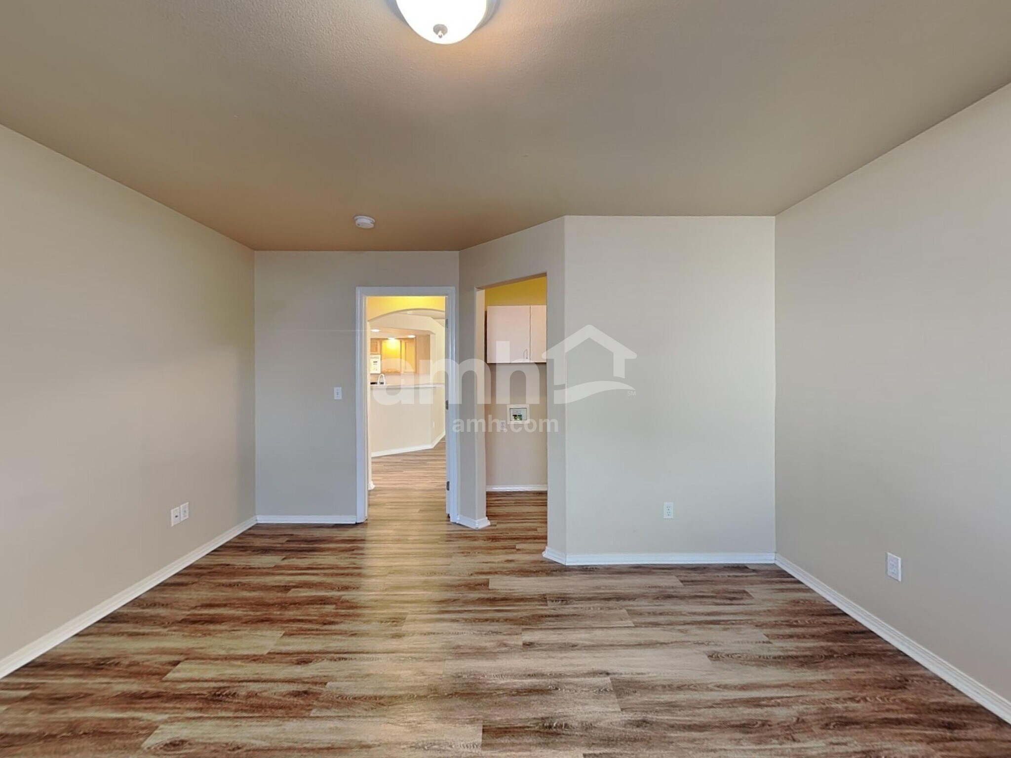 Building Photo - 12556 W Lewisburg Dr