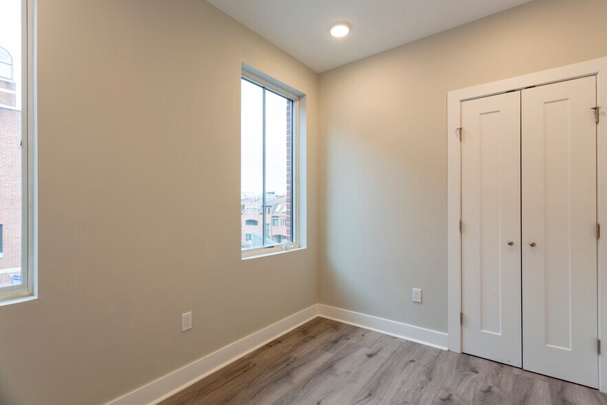 Building Photo - 200 South St