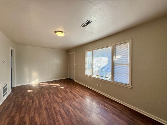 Building Photo - 1443 S Hydraulic Ave