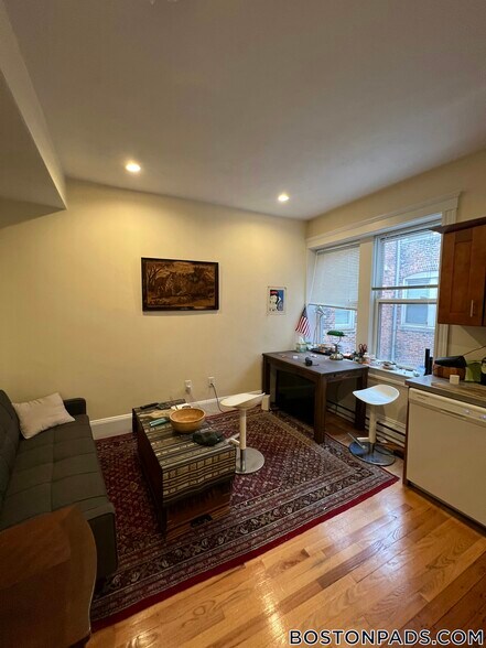 Building Photo - 883 Huntington Ave