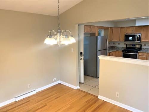 Building Photo - 8854 E Prairie Rd