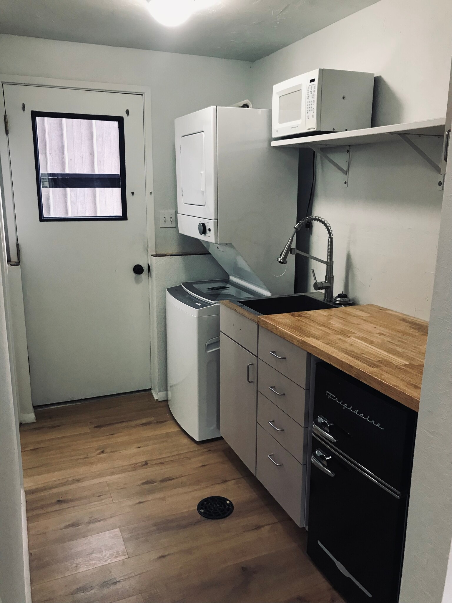 Building Photo - 2612 Borrego Dr