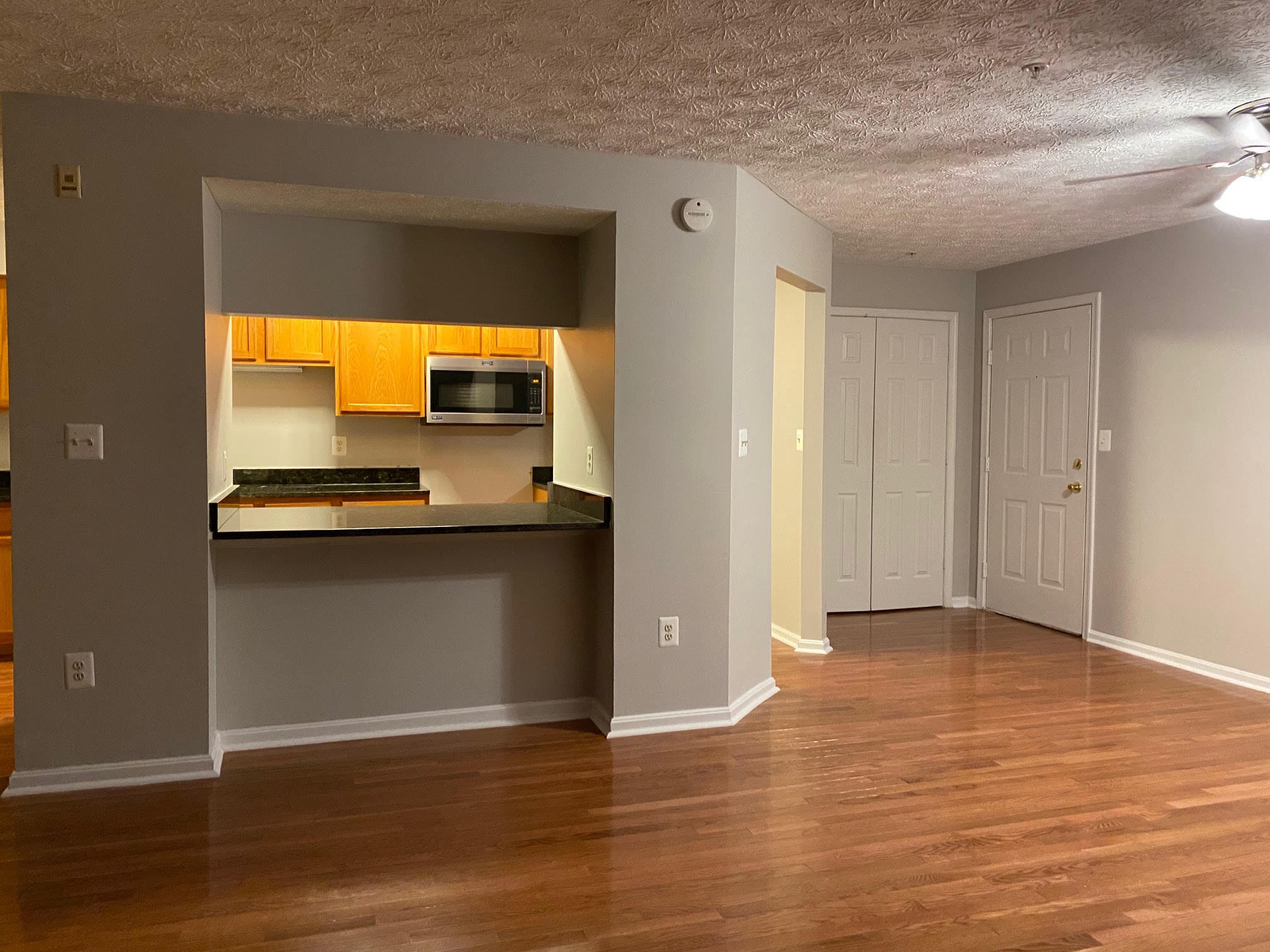 Living done eat-in space - 3712 Excalibur Ct