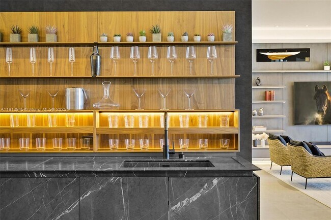 Building Photo - 2301 Collins Ave