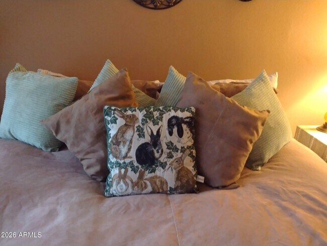 Building Photo - 10055 E Mountainview Lake Dr