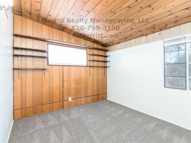 Building Photo - Perfect 3 bdrm 2 bath home in quiet centra...
