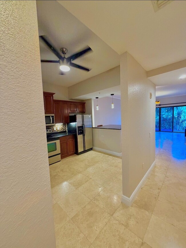 Building Photo - 1620 Presidential Way