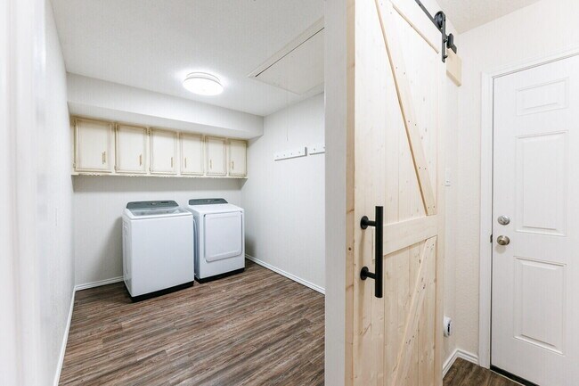 Building Photo - 5703 80th St