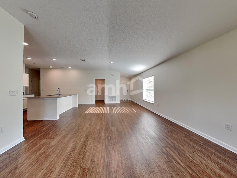 Building Photo - 4367 Seven Canyons Dr