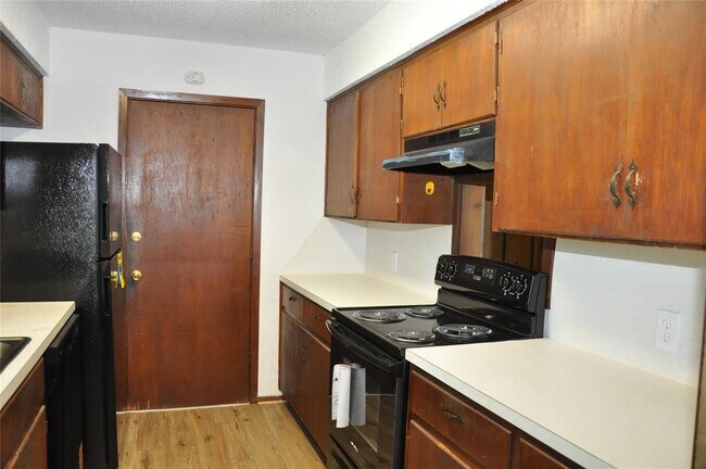 Building Photo - 15606 Tacon Ln