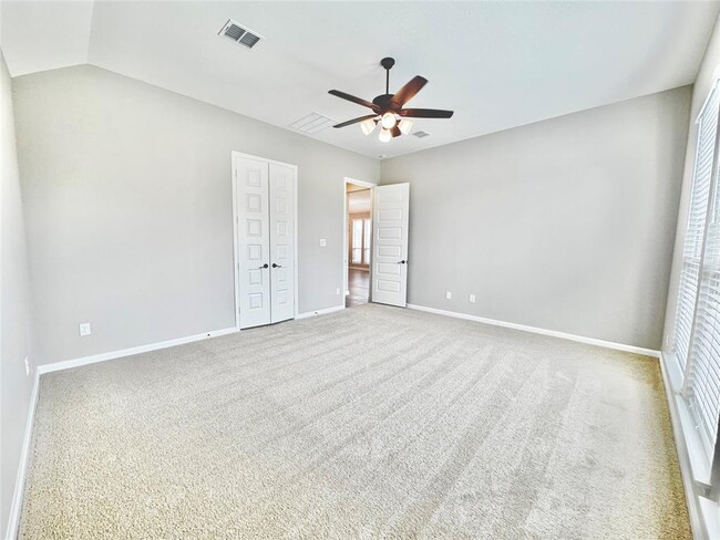Building Photo - 108 Ginger Garlic Lp
