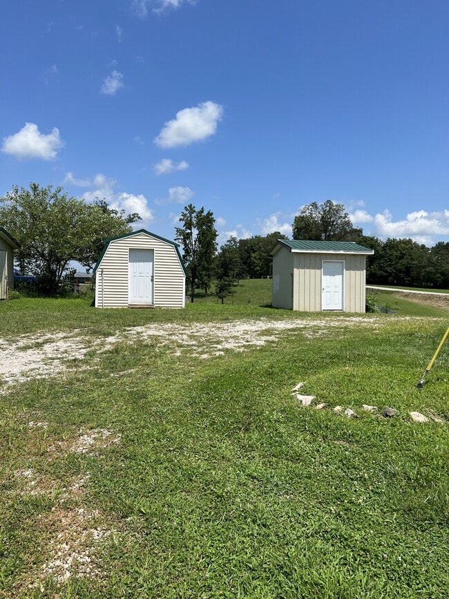 Building Photo - 355 Oak Hill Rd