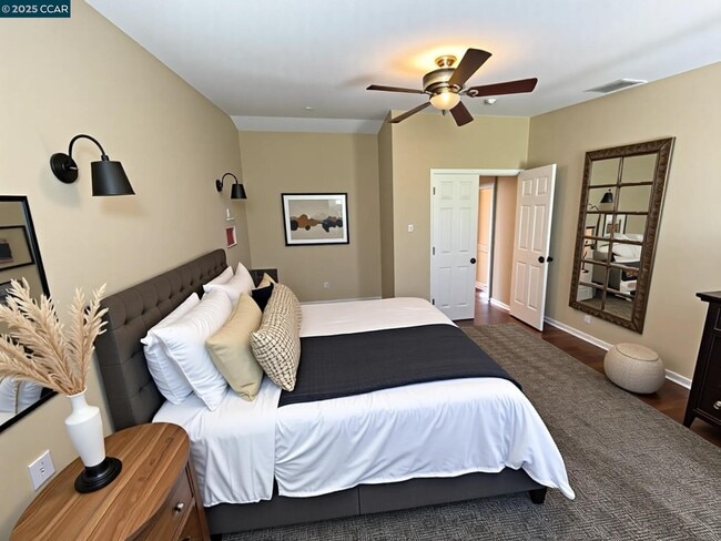 Building Photo - 769 Crocket Ct