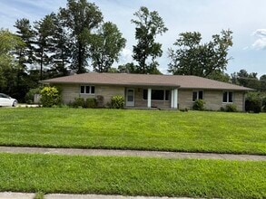 Building Photo - 223 Carlin Dr