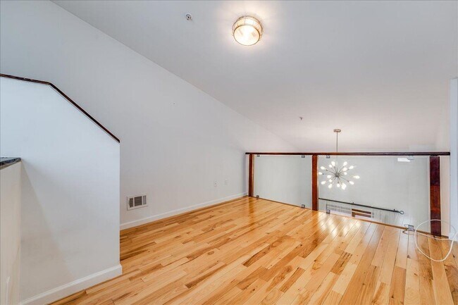 Building Photo - 416 63rd St