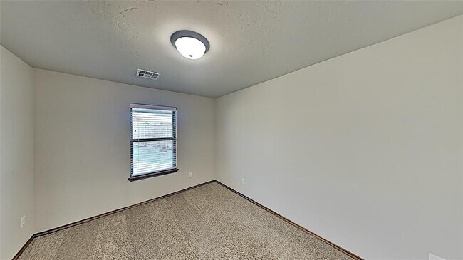Building Photo - 5521 Cheyenne Rd