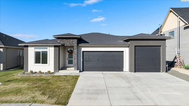 Primary Photo - Modern 4-Bedroom Home in Desirable Richland