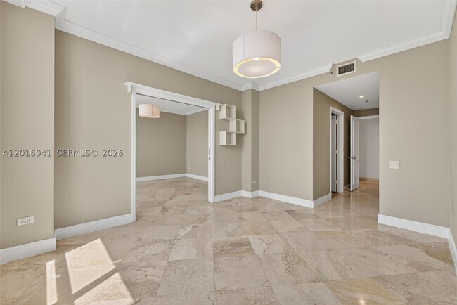 Building Photo - 808 Brickell Key Dr