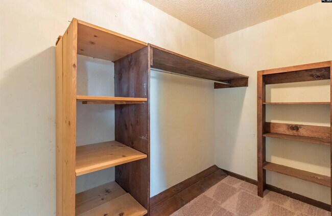 Building Photo - 357 Mansfield Cir